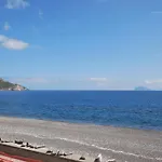 Oasi 2 Terrace Overlooking The Sea In 아파트 *